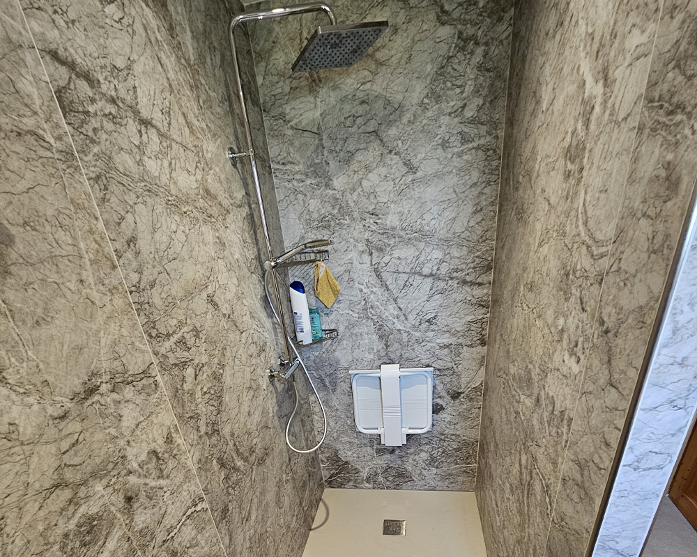 Salle de bain à Langogne après travaux de Espace Carrelage Puy-en-Velay